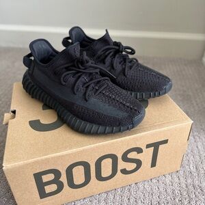 Adidas Yeezy boost 350 v2 onyx, woman size 7